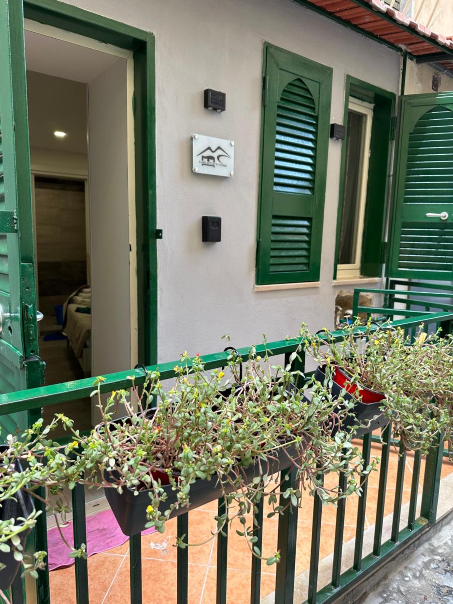 Carlotta'S Home 18 Neapel Exterior foto